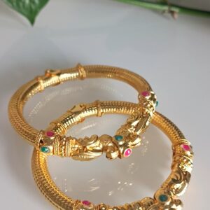 Gold look kade