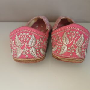 Punjabi Jutti - Pink With Silver Embroidery