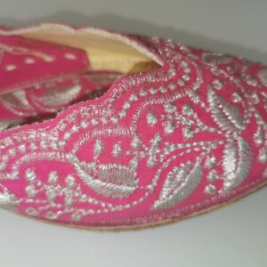 Punjabi Jutti - Pink With Silver Embroidery