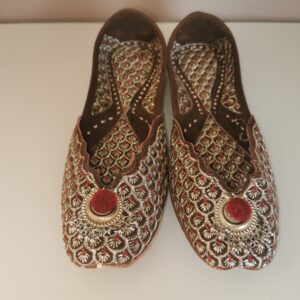 Punjabi Jutti - Brown with Elegant Gold Embroidery
