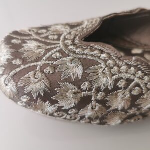 Punjabi Jutti - Storm Gray With Silver Embroidery